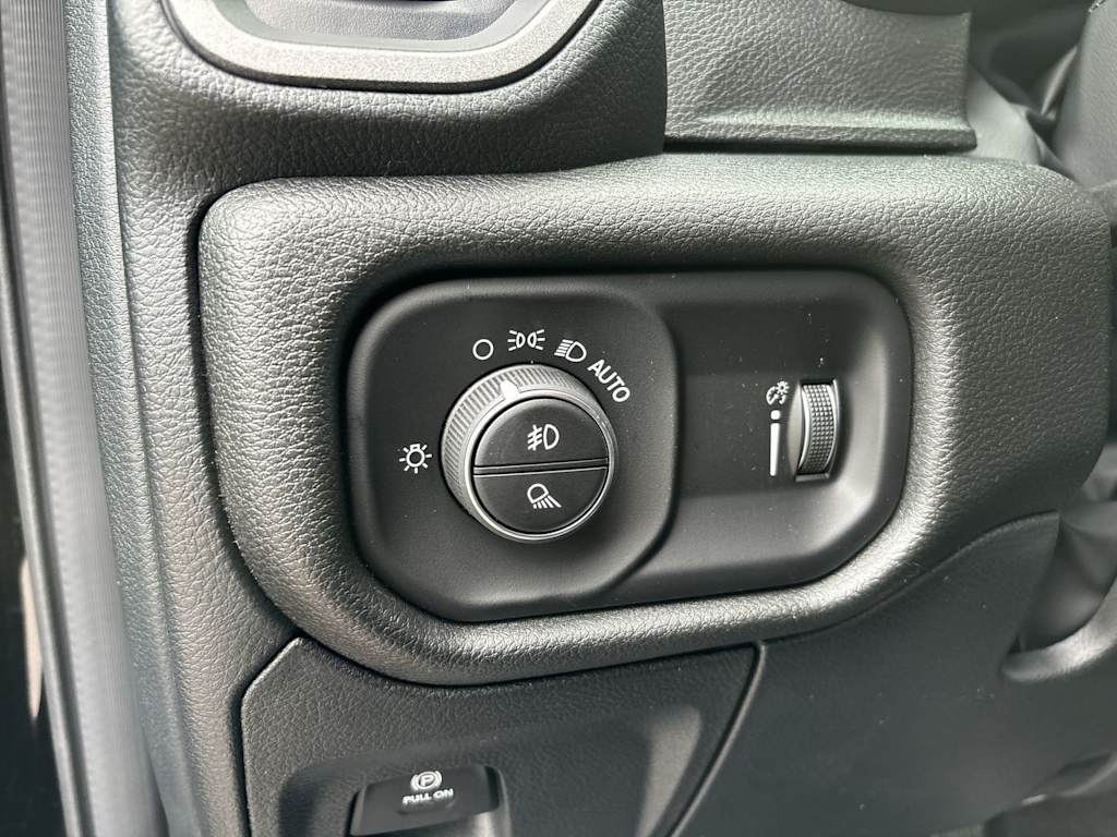 Thumbnail: 2026 RAM 1500 - 13