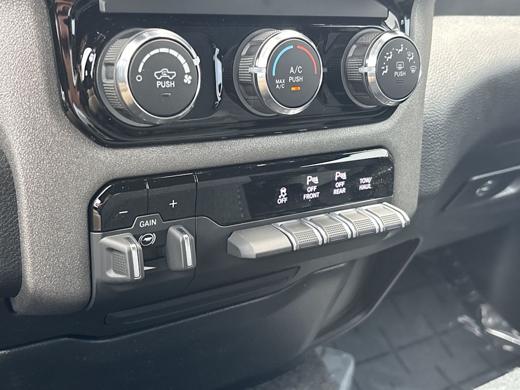 Thumbnail: 2026 RAM 1500 - 20