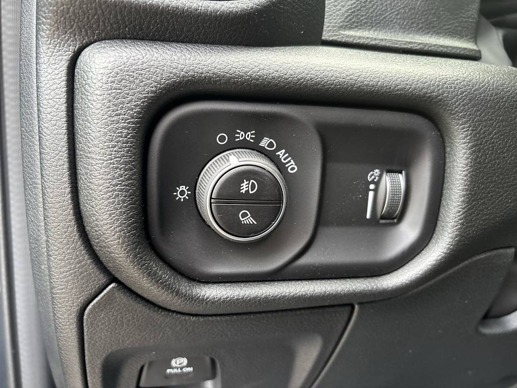 Thumbnail: 2026 RAM 1500 - 12