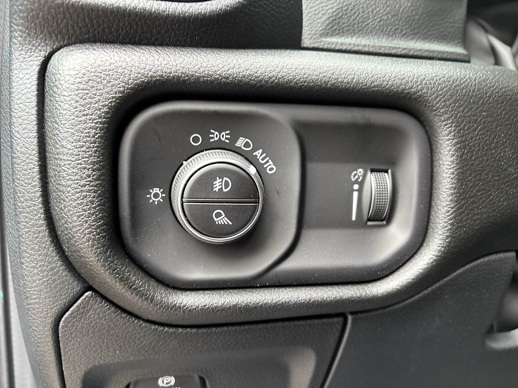 Thumbnail: 2026 RAM 1500 - 12