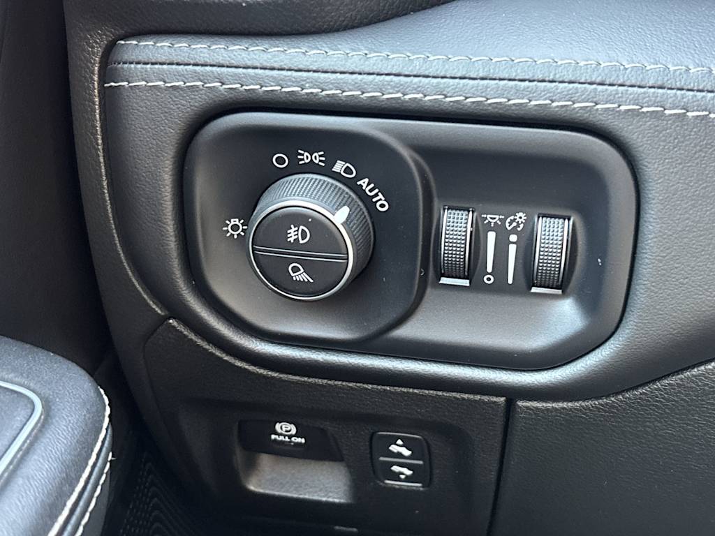 Thumbnail: 2022 RAM 1500 - 17