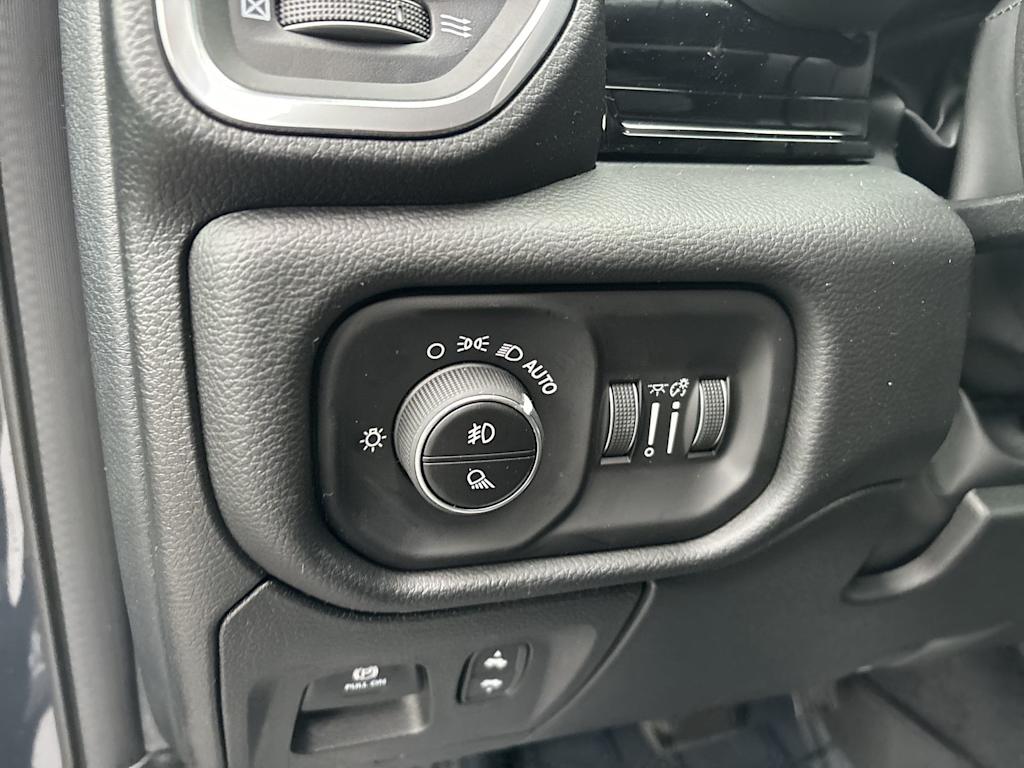 Thumbnail: 2026 RAM 1500 - 13