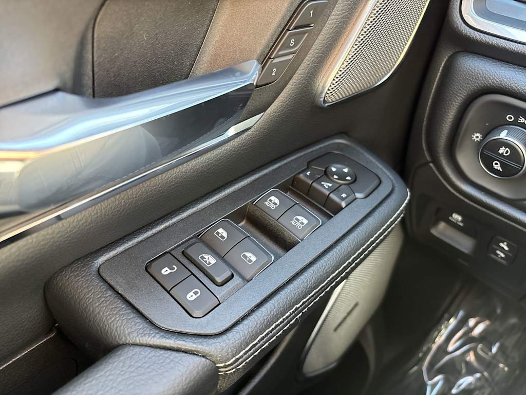 Thumbnail: 2026 RAM 1500 - 30