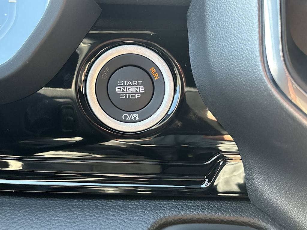 Thumbnail: 2026 RAM 1500 - 18