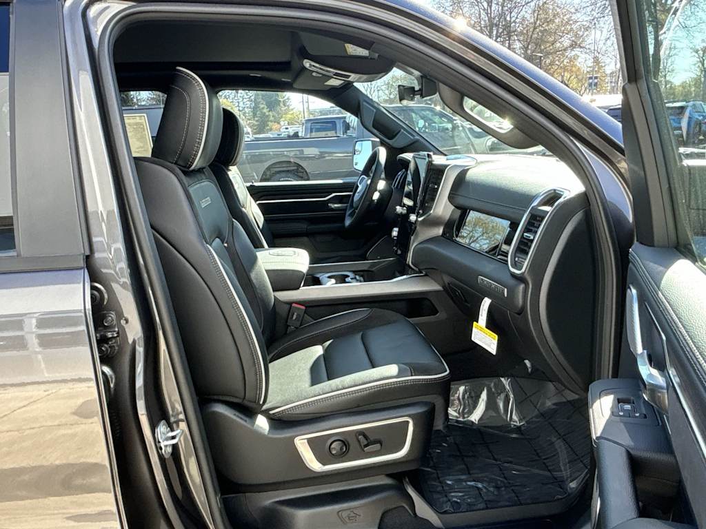 Thumbnail: 2026 RAM 1500 - 6