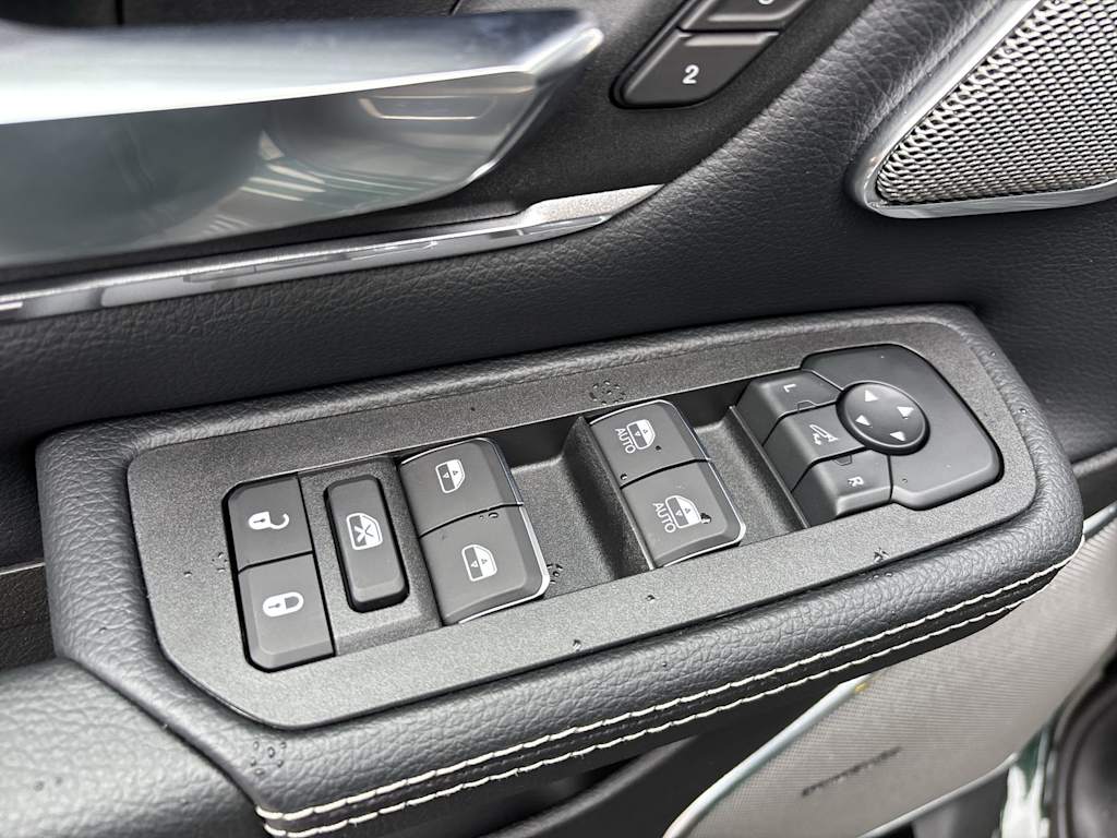Thumbnail: 2026 RAM 1500 - 13