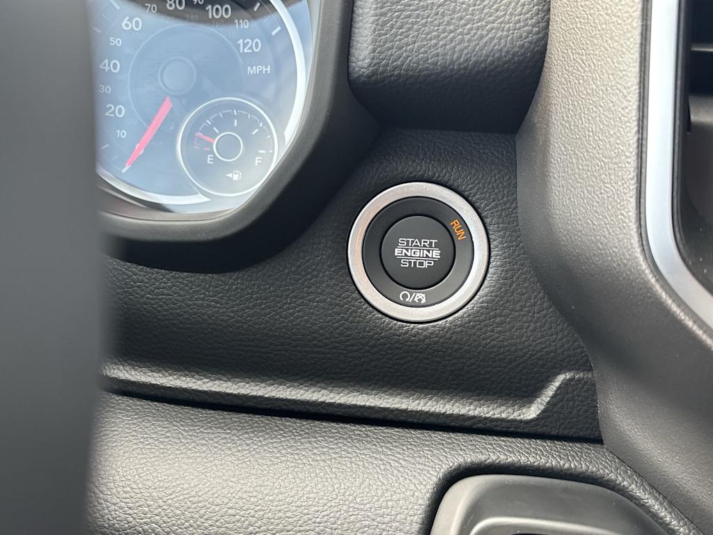 Thumbnail: 2026 RAM 1500 - 18