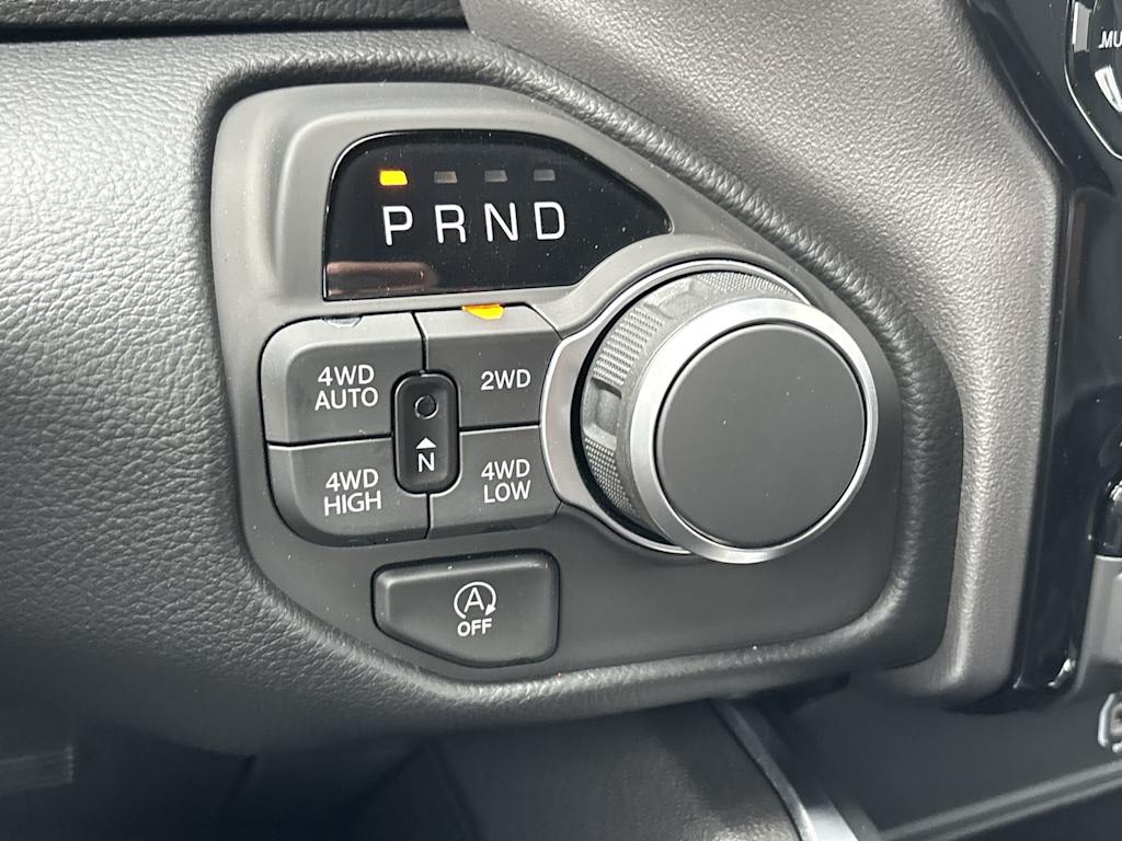 Thumbnail: 2026 RAM 1500 - 19