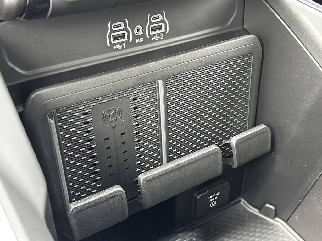 Thumbnail: 2026 RAM 1500 - 25