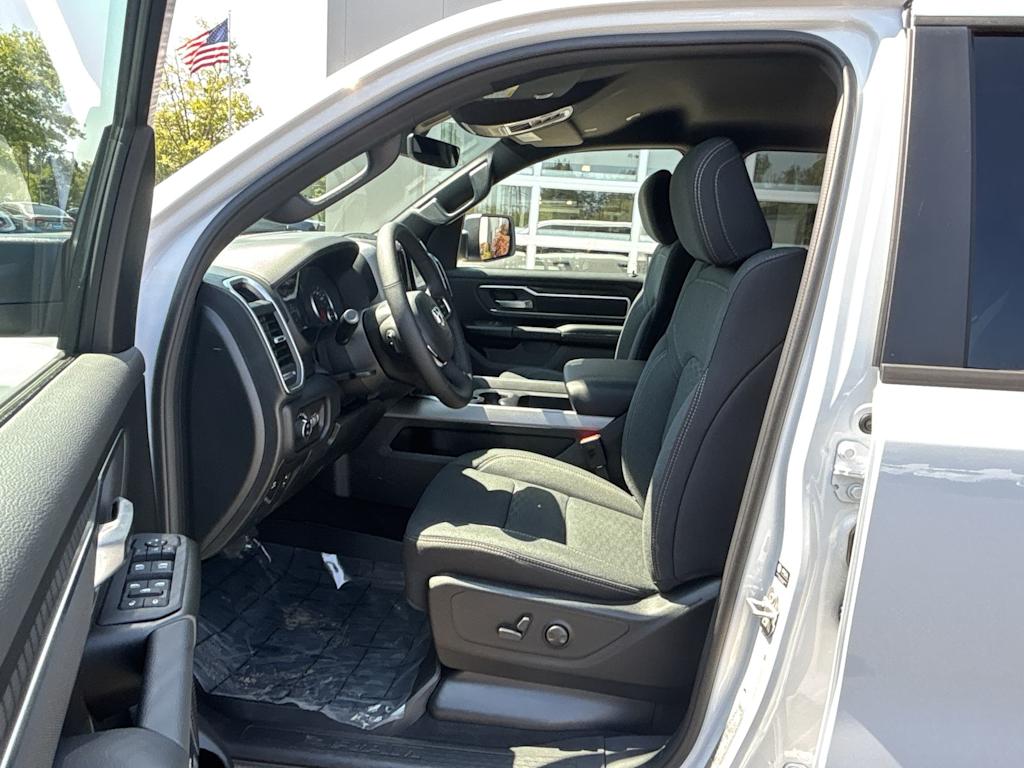 Thumbnail: 2026 RAM 1500 - 7