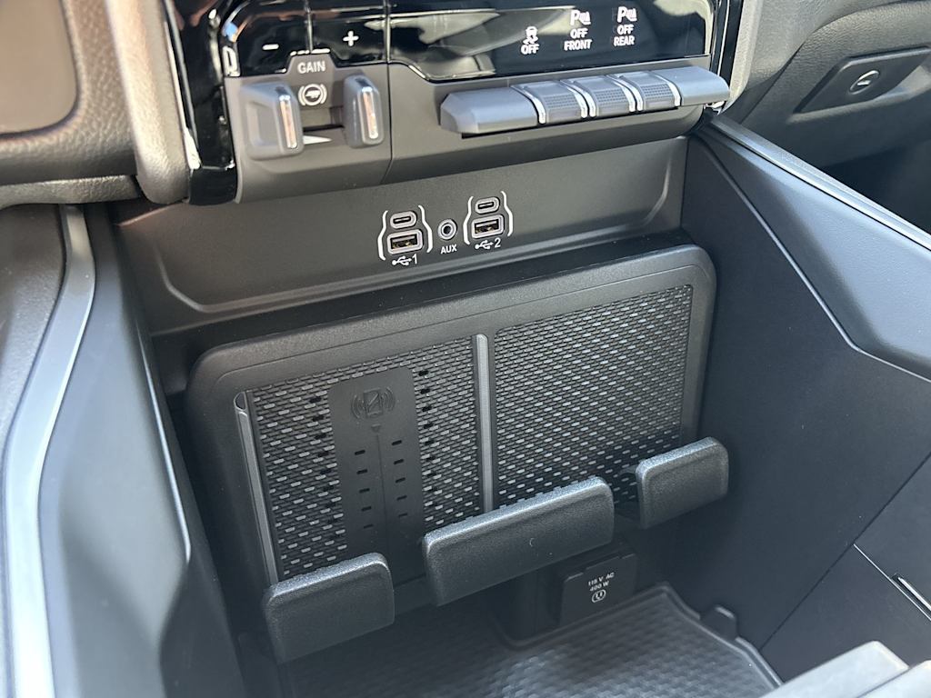 Thumbnail: 2026 RAM 1500 - 10