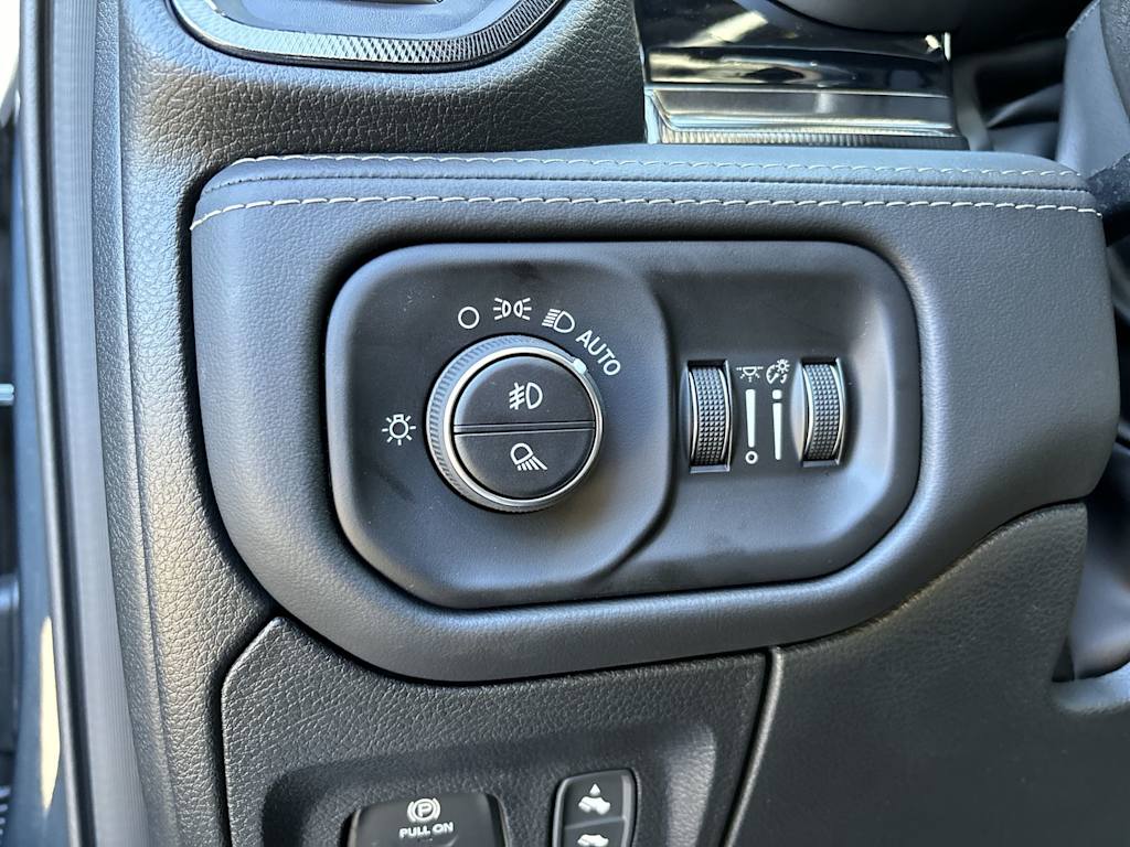 Thumbnail: 2026 RAM 1500 - 16
