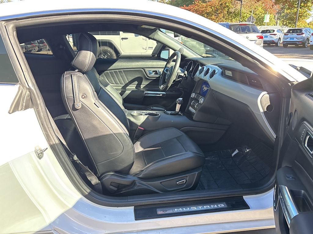 Thumbnail: 2016 Ford Mustang - 13