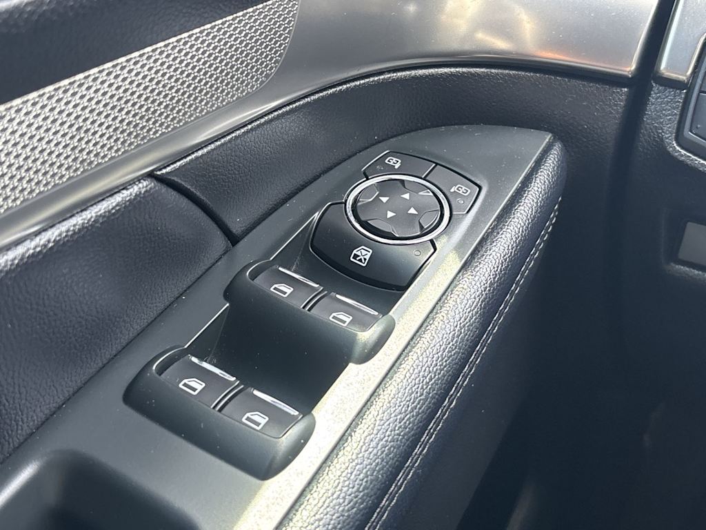 Thumbnail: 2018 Ford Explorer - 30