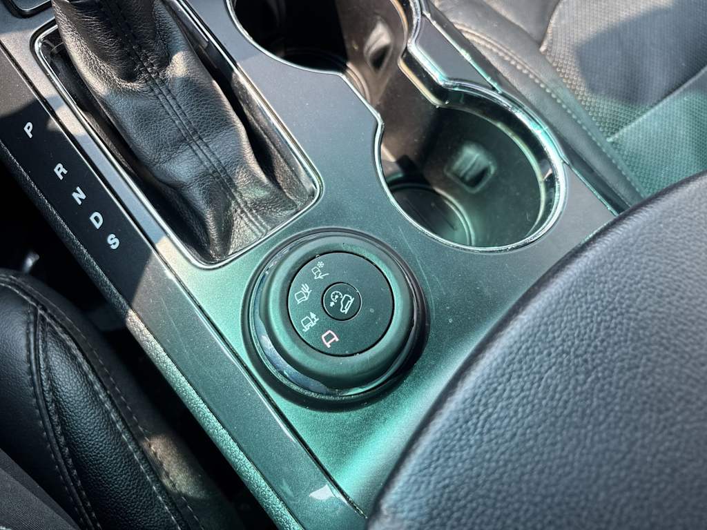 Thumbnail: 2016 Ford Explorer - 27