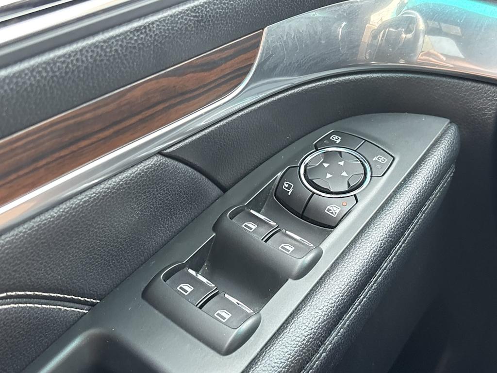 Thumbnail: 2016 Ford Explorer - 29