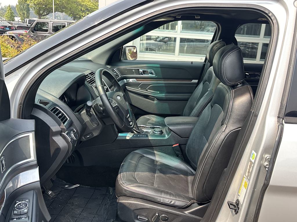Thumbnail: 2016 Ford Explorer - 7
