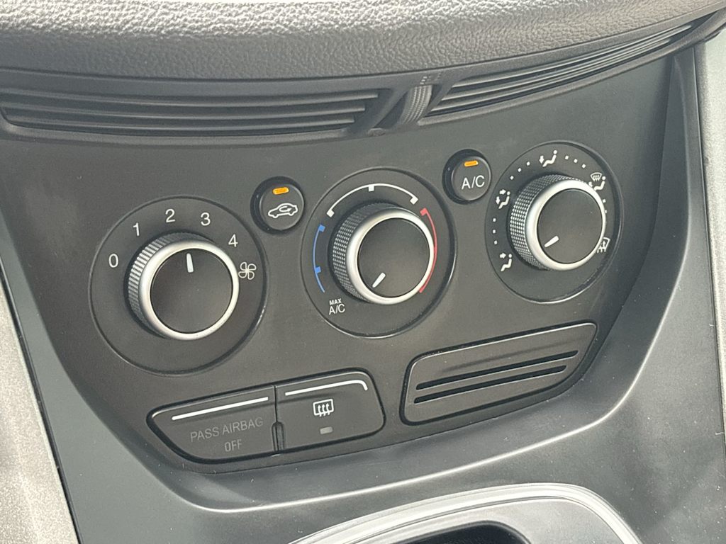 Thumbnail: 2014 Ford Escape - 23