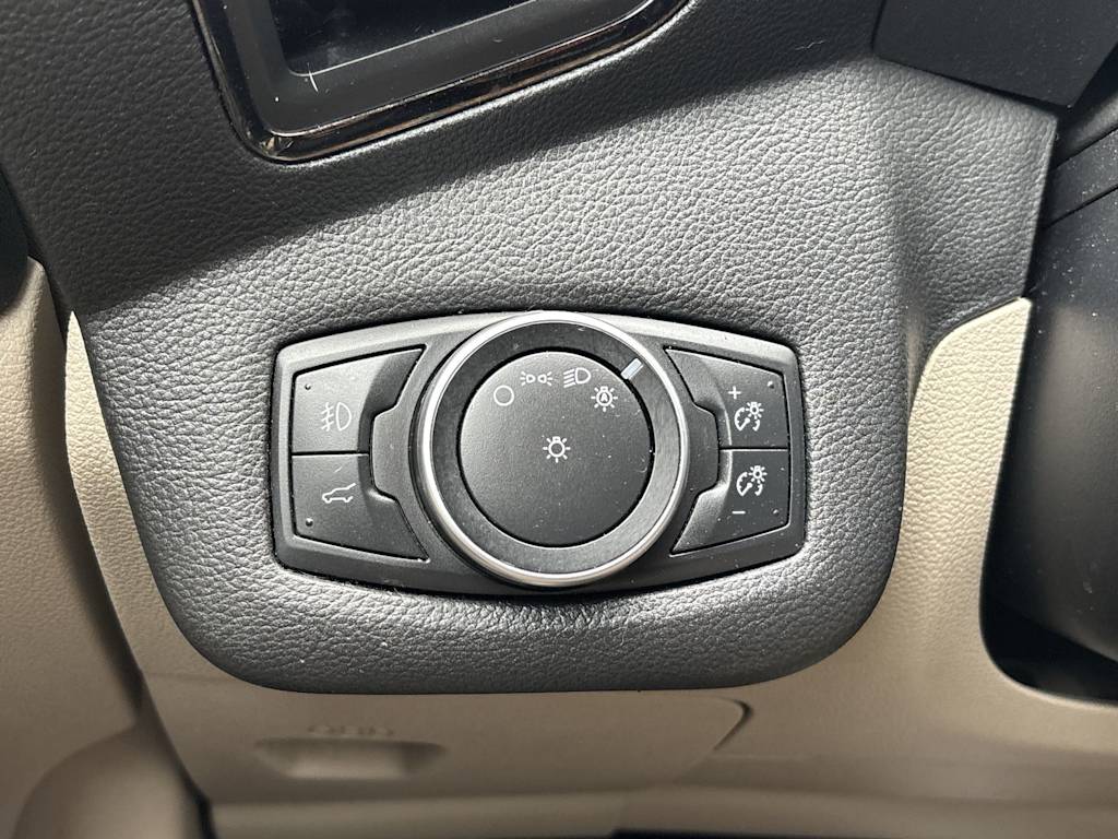 Thumbnail: 2017 Ford Escape - 10