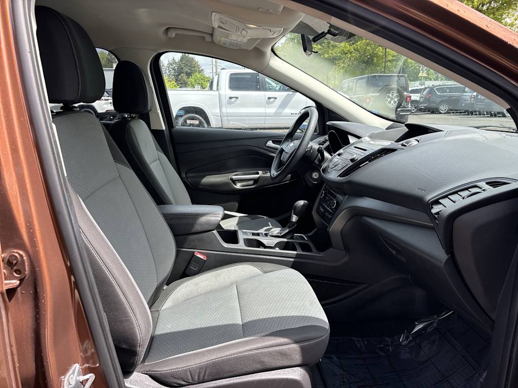 2017 Ford Escape SE 7