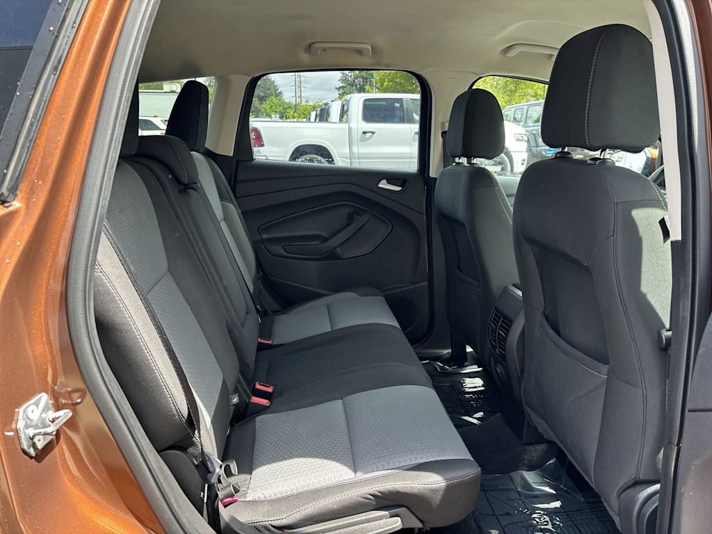 2017 Ford Escape SE 9