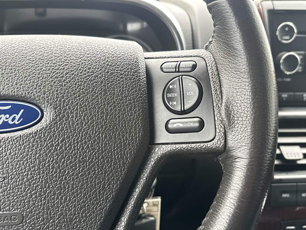 Thumbnail: 2010 Ford Explorer - 18