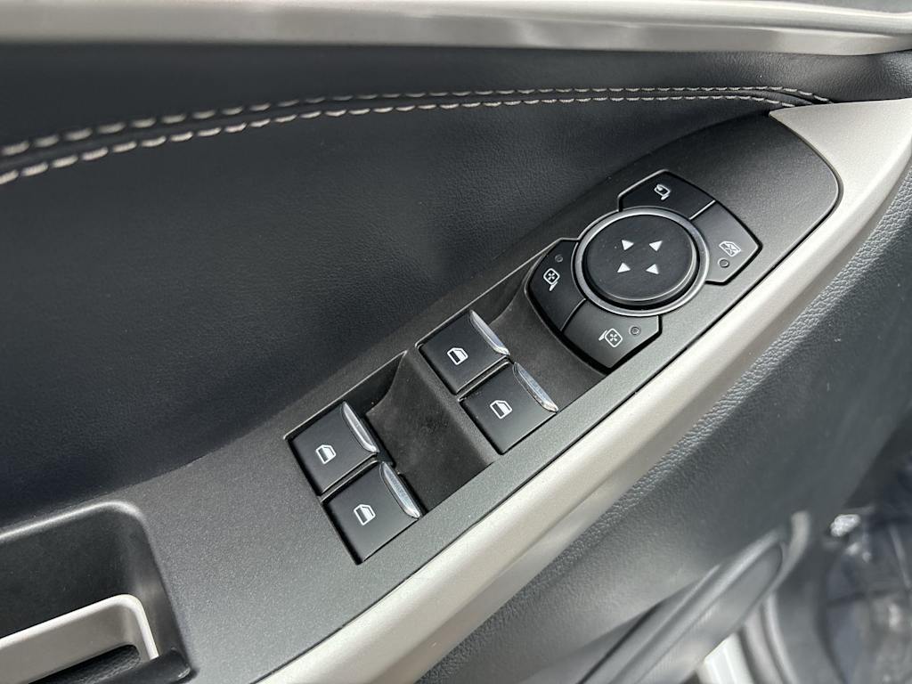 Thumbnail: 2023 Ford Explorer - 15