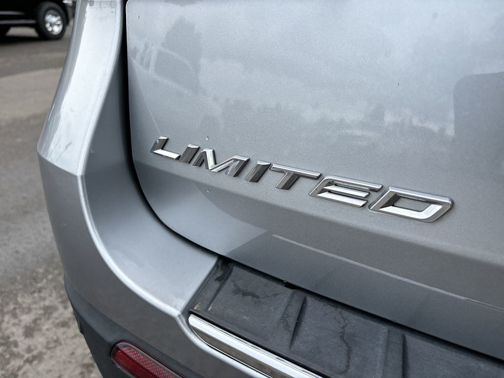 Thumbnail: 2023 Ford Explorer - 5