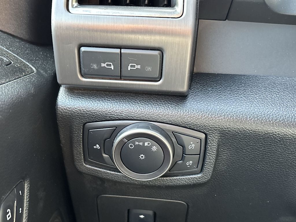 Thumbnail: 2017 Ford F-150 - 14
