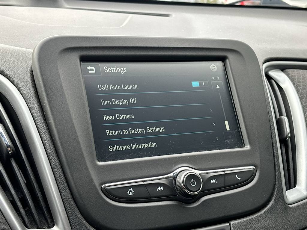 Thumbnail: 2017 Chevrolet Malibu - 20