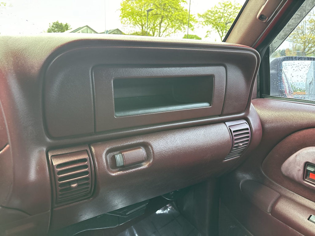 Thumbnail: 1999 Chevrolet C/K 2500 - 23