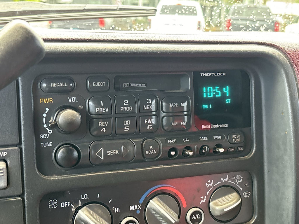 Thumbnail: 1999 Chevrolet C/K 2500 - 16