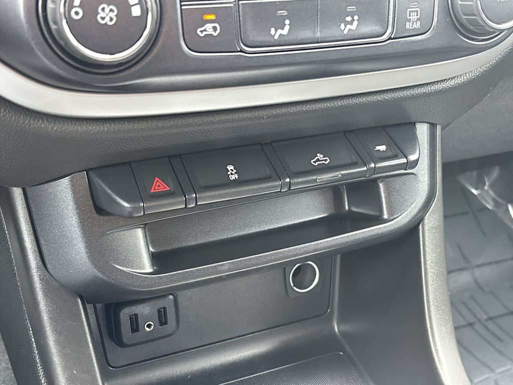 Thumbnail: 2019 Chevrolet Colorado - 26