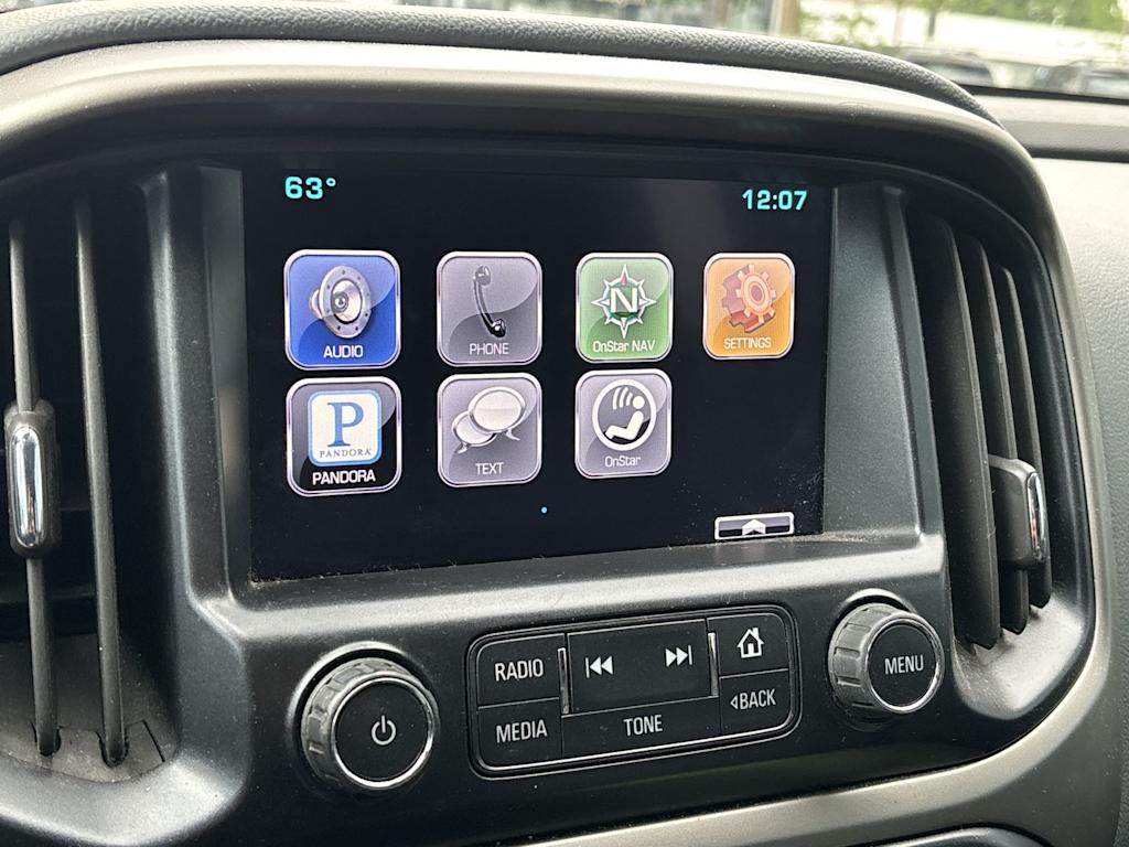 Thumbnail: 2015 Chevrolet Colorado - 3