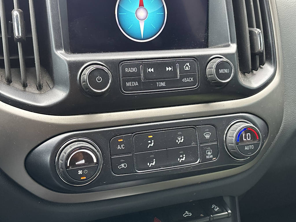 Thumbnail: 2015 Chevrolet Colorado - 17