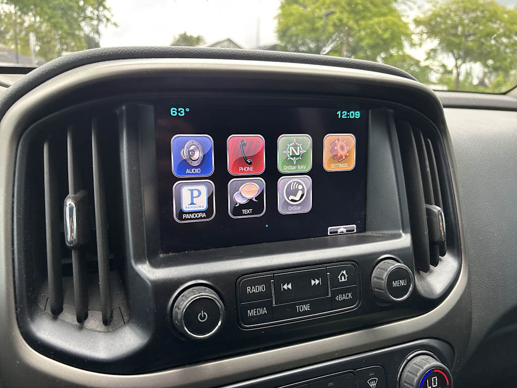 Thumbnail: 2015 Chevrolet Colorado - 22
