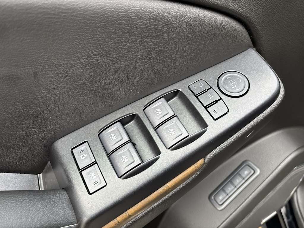 Thumbnail: 2019 GMC Yukon - 16
