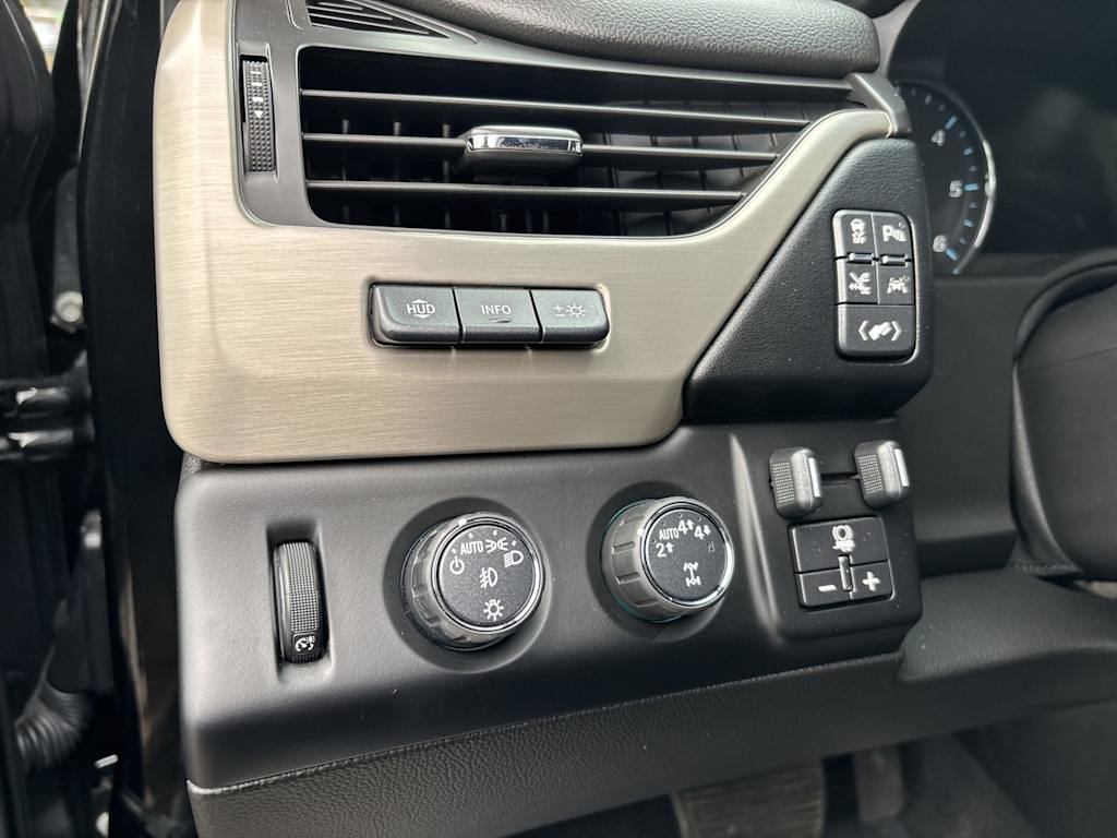 Thumbnail: 2019 GMC Yukon - 17