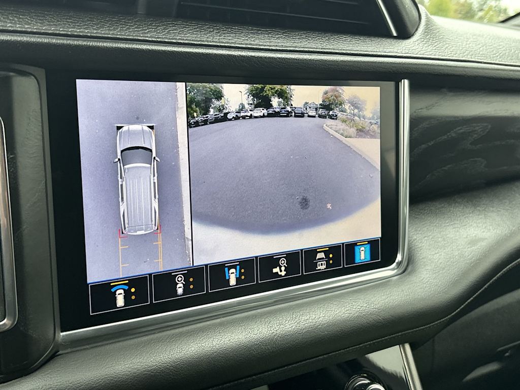 Thumbnail: 2021 GMC Yukon - 22