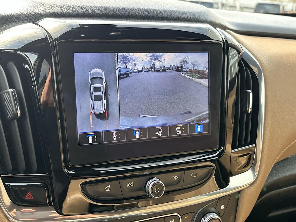 Thumbnail: 2023 Chevrolet Traverse - 25