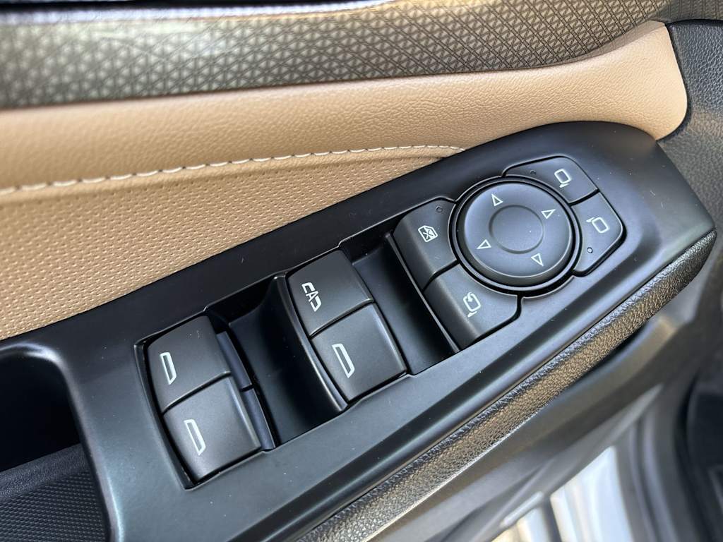 Thumbnail: 2023 Chevrolet Traverse - 12