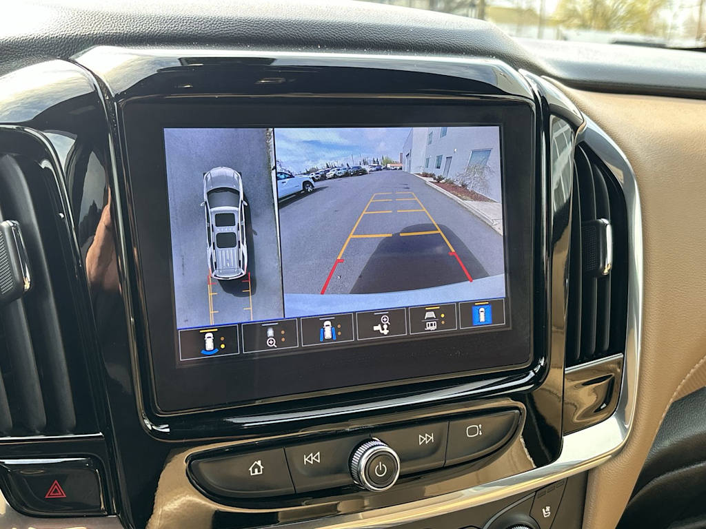 Thumbnail: 2023 Chevrolet Traverse - 24