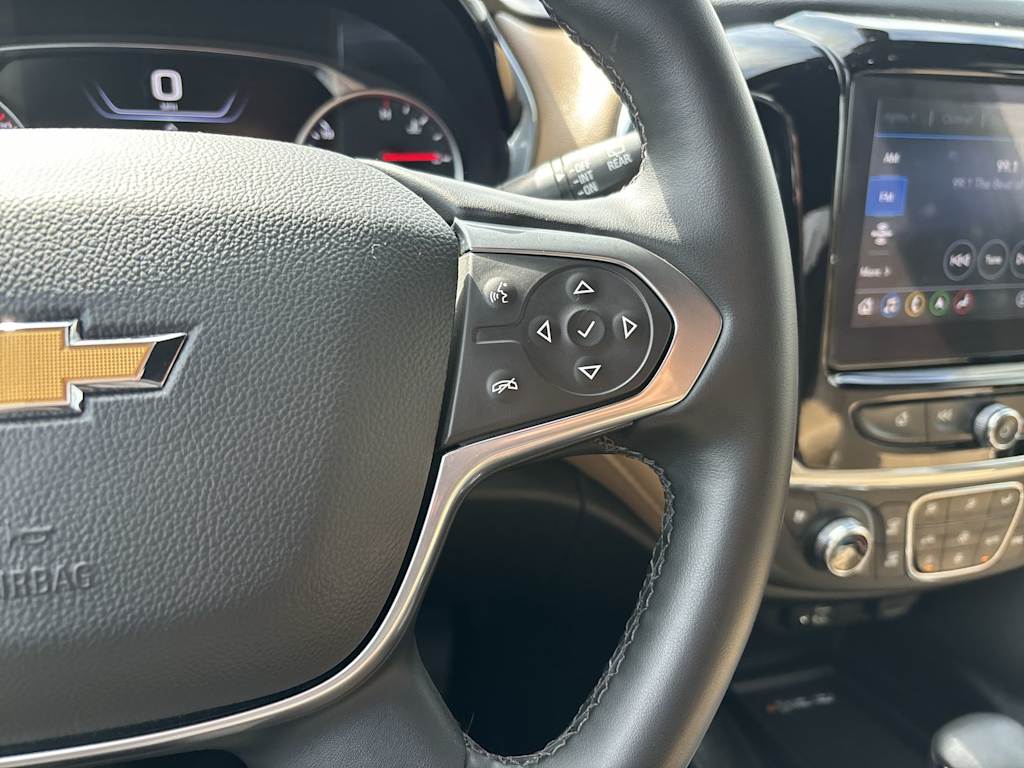 Thumbnail: 2023 Chevrolet Traverse - 16