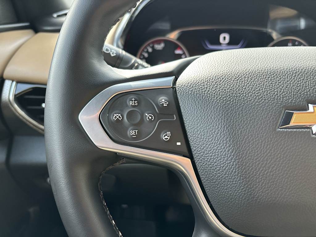 Thumbnail: 2023 Chevrolet Traverse - 15