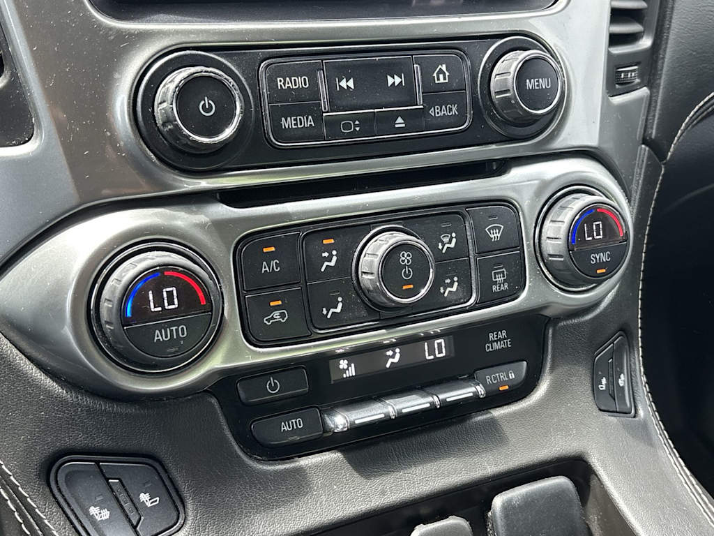 Thumbnail: 2015 Chevrolet Tahoe - 21