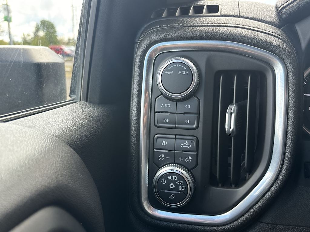 Thumbnail: 2020 GMC Sierra 3500 - 18