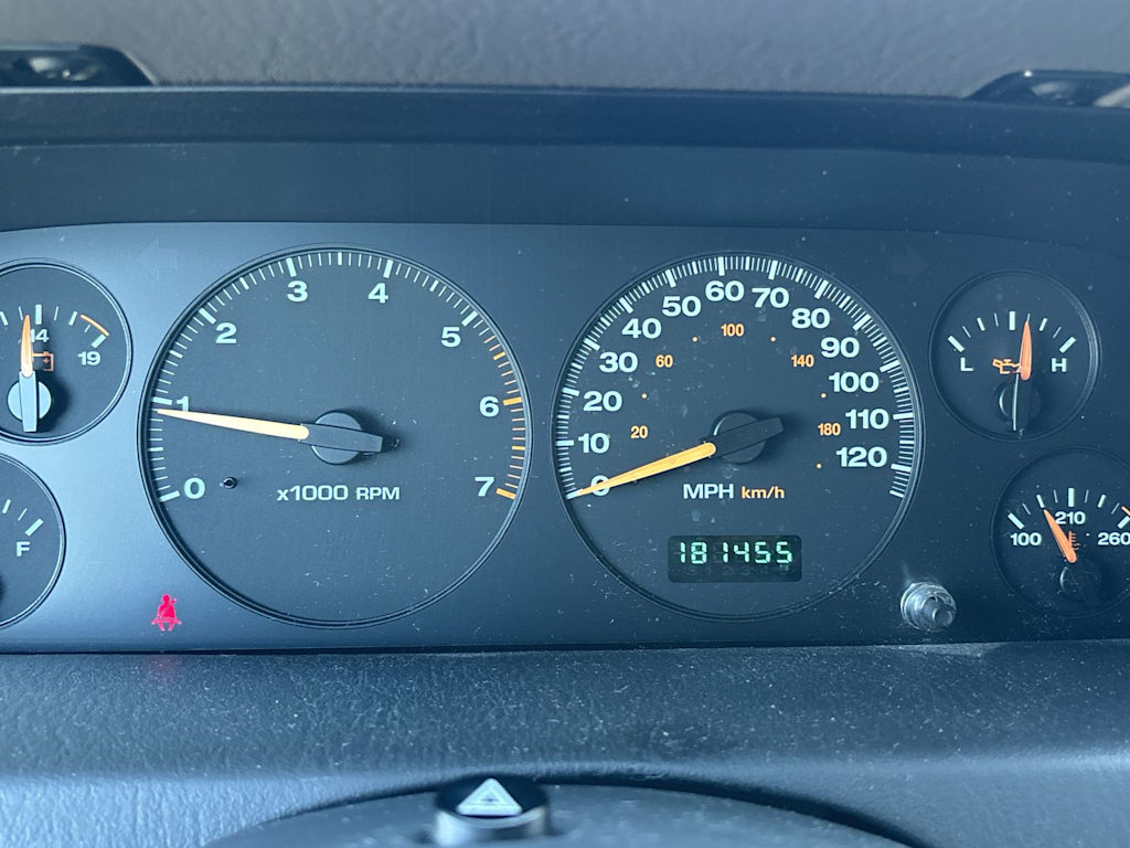Thumbnail: 2003 Jeep Grand Cherokee - 7