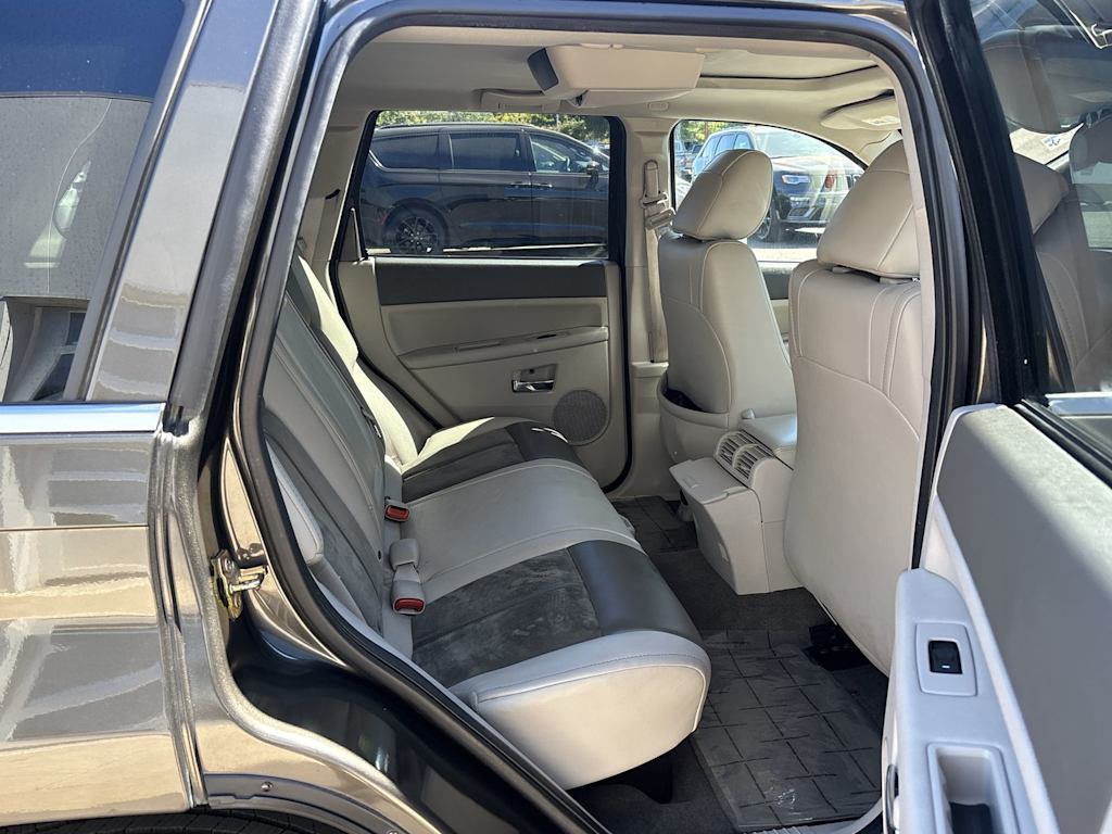 Thumbnail: 2006 Jeep Grand Cherokee - 9