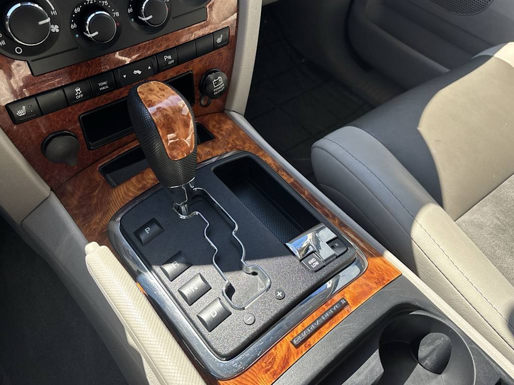 Thumbnail: 2006 Jeep Grand Cherokee - 11