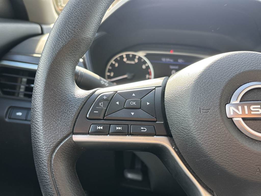 Thumbnail: 2025 Nissan Altima - 11
